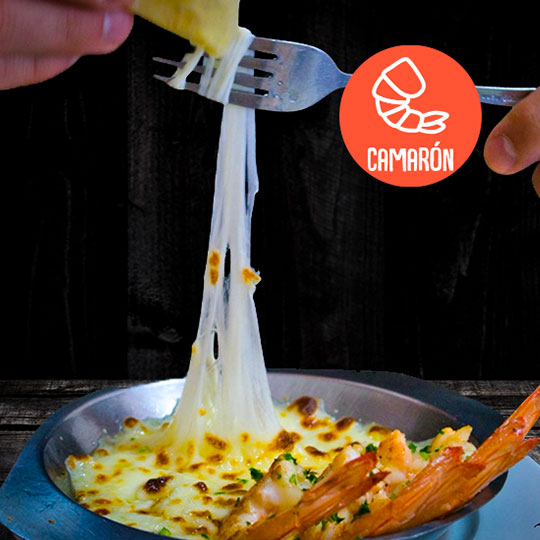 Queso fundido con camarón